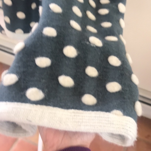 TOV Los Angeles Poncho/Shrug - Picture 2 of 6